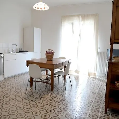 Apartment Casa Di Nonna Maria Caserta
